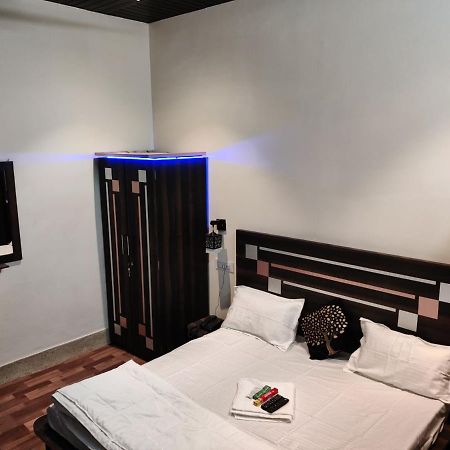 Keshav Hotel Farrukhabad Eksteriør bilde