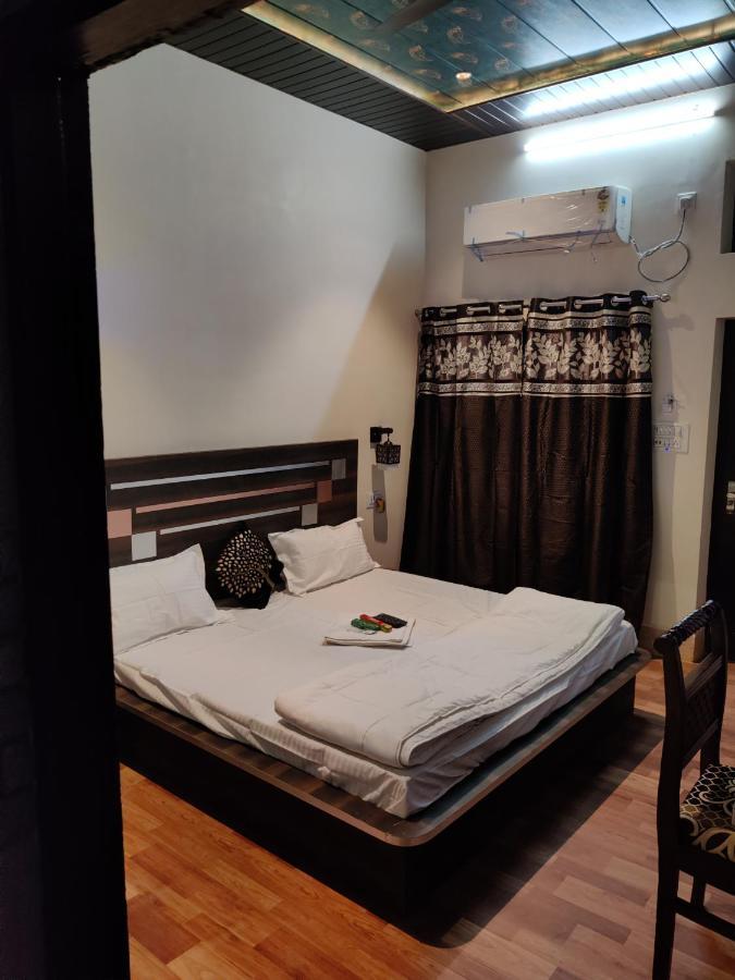 Keshav Hotel Farrukhabad Eksteriør bilde