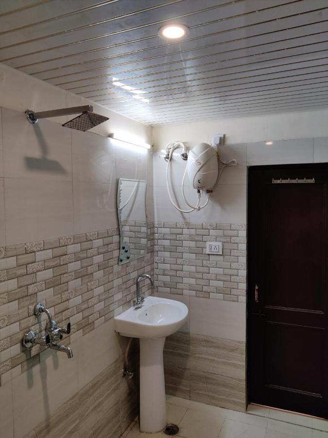 Keshav Hotel Farrukhabad Eksteriør bilde