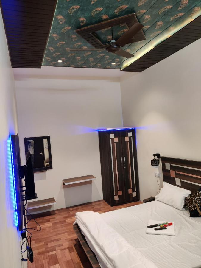 Keshav Hotel Farrukhabad Eksteriør bilde